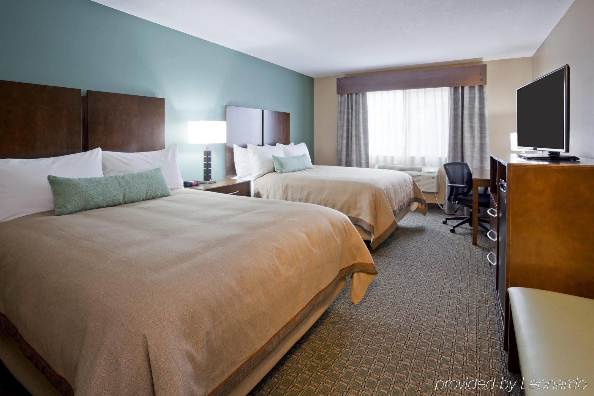 Grandstay Hotel & Suites Delano Luaran gambar